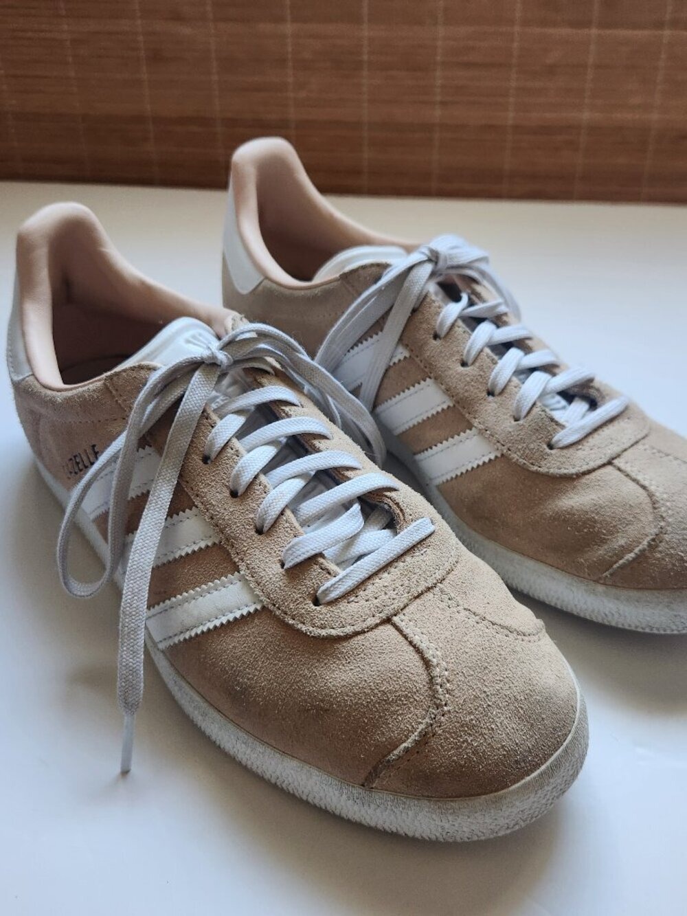Adidas Gazelle Pink Suede Sneakers Womens Size 8.5 Low Top Classic Stripes